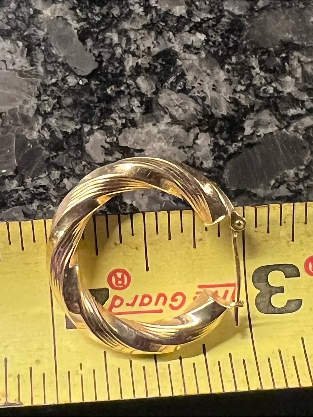 14K 1.5g Twisted Rope hollow Hoop earrings vintage 1980s authentic classic